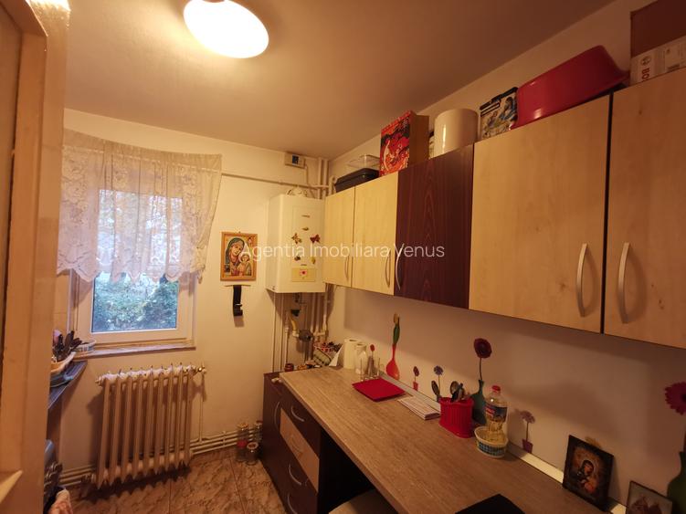 Spatiu comercial pretabil cabinet zona Unirii - 10