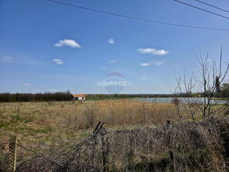 Teren 7,000mp Girov / deschidere 45 metri - 7