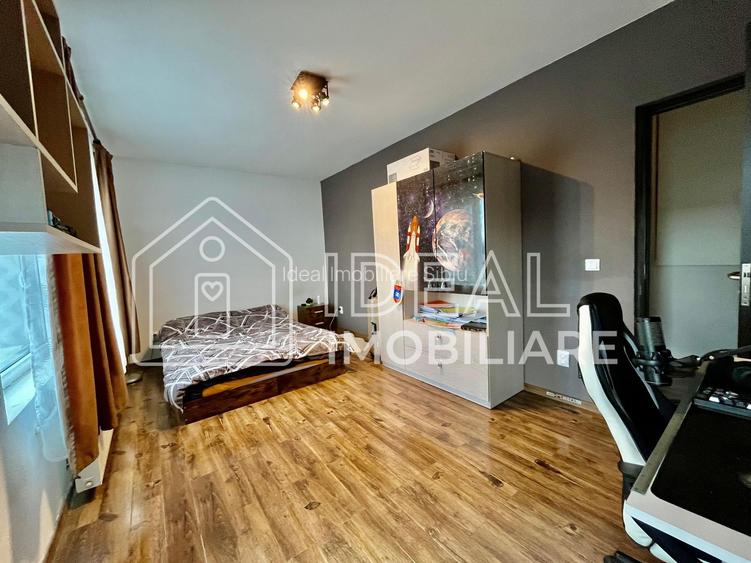 Casă tip Cvadruplex în Cartierul Zăvoi - 11