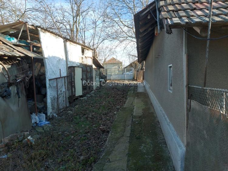 Casa cu curte spațioasă - 8