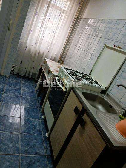 Apartament cu 3 camere de vanzare zona centrala - 4