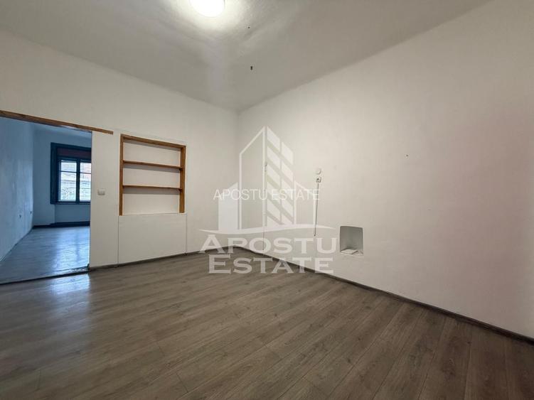 Apartament cu 2 camere,situat la un parter foarte inalt, zona Iosefin - 2