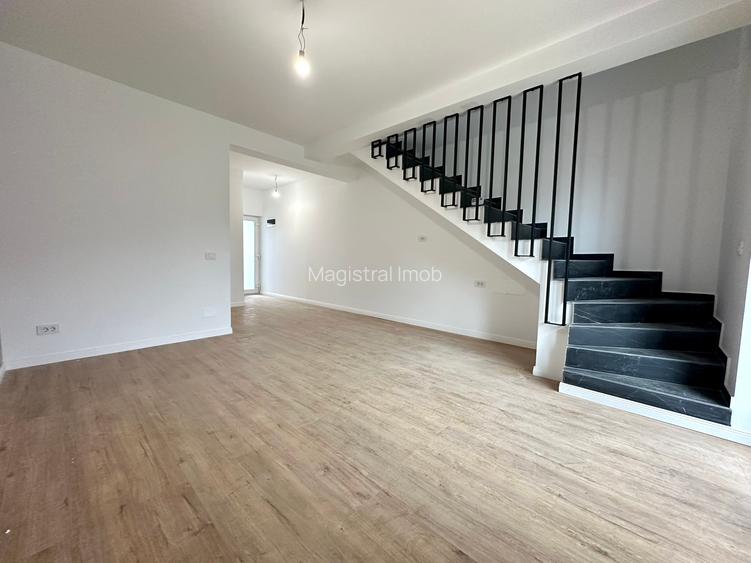 Casa 3 camere D 2 bai Teren 324mp zona Bucium Visan - 5