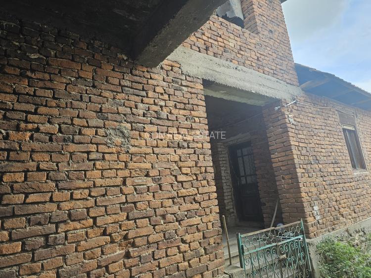 Casă de vacanță în roșu + 6400 mp teren - 3