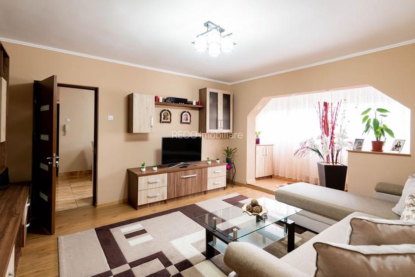 Apartament 2 camere, zona Rogerius - 3