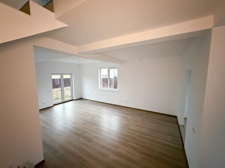 Duplex Sanpetru Toate Utilitatile 119 Utili 292 mp Teren