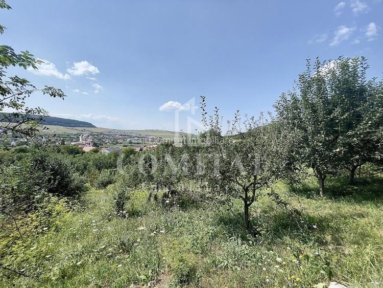 Casă cochetă cu teren generos și panoramă Chinteni - 27