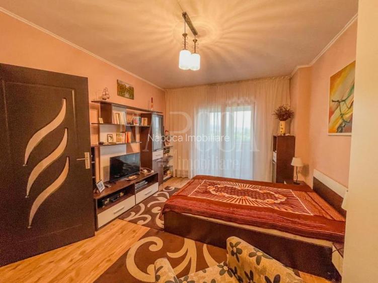 Apartament o camera de vanzare in Floresti - 2
