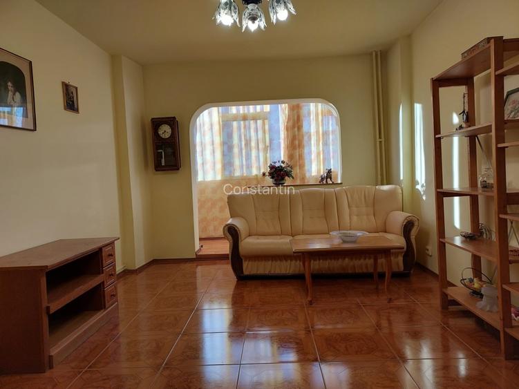 Închiriez apartament 2 camere, Ploiești, Piața Mihai Viteazul - 2