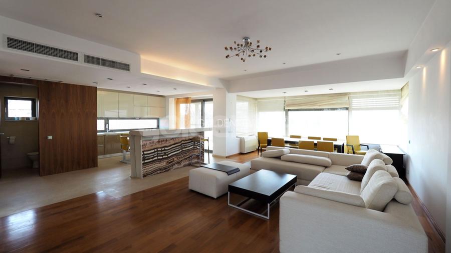 Imobil ultra-premium S+P+4 | 7 dormitoare, 8 bai | 1053mpc | lac - 10