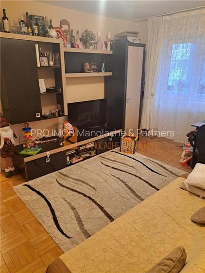 Apartament 2 camere cf semidecomandat zona 23 August - 2