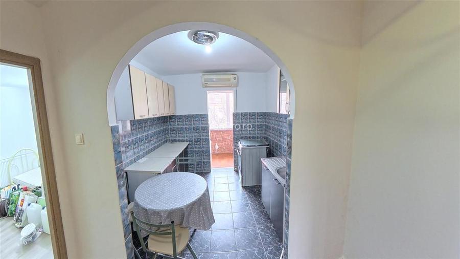 Apartament cu 2 camere decomandat etaj 4 zona Soarelui - 10