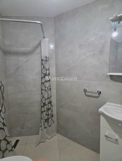 Modern- 5 camere- deosebit - 3 bai- renovat integral - 5