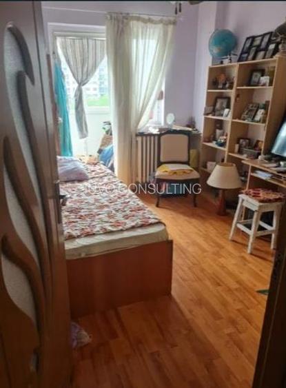 Apartament 4 camere Semidecomandat Sos. Berceni - 3