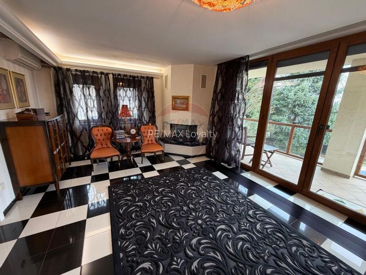 De vanzare Casă / Vilă cu 9 camere la lac cu piscina - 17