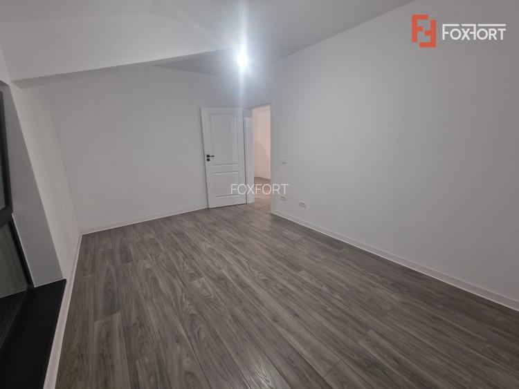 Duplex de vanzare cu 3 camere si teren de 309 mp - Recas - 7