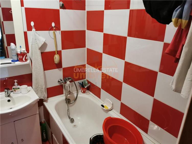 De vanzare apartament 3 camere, demisol str. Emil Racovita ! - 11