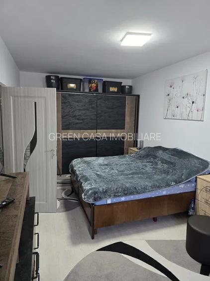 Apartament de vanzare 1 camera,42 mp,Zona Floresti - 2