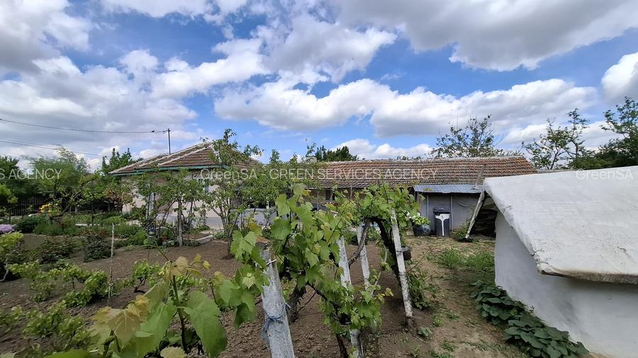 Casa paianta locuibila. Teren 1772 mp, desch. 30 ml. Asfalt, curent, apa, canal. - 8