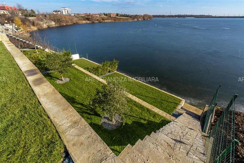 CERNICA,VILA INDIVIDUALA,5 CAMERE,453 MP,TEREN 587 MP,PISCINA,DESCHIDERE LAC - 21