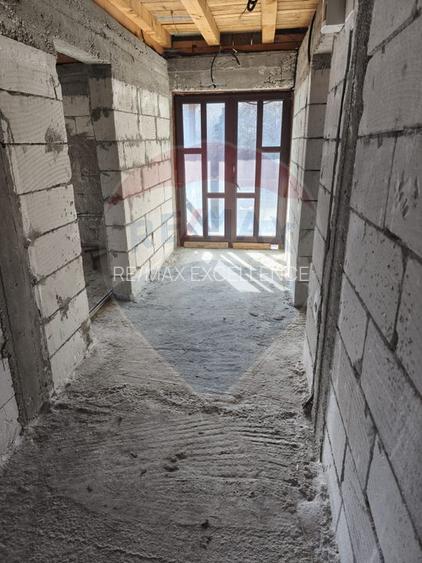 Casă / Vilă cu 5 camere de vânzare în zona Poiana Tapului - 10