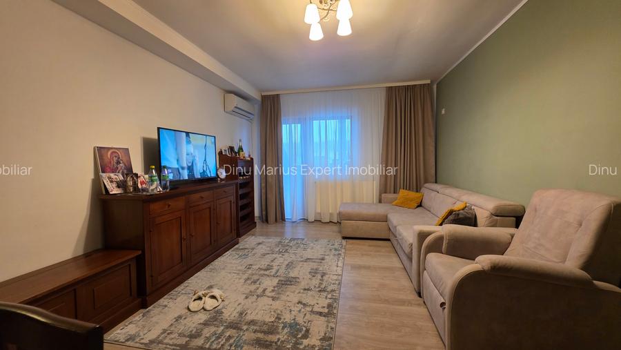 Str Diamantului 2 camere,geam baie,balcon închis,comision 0 - 7