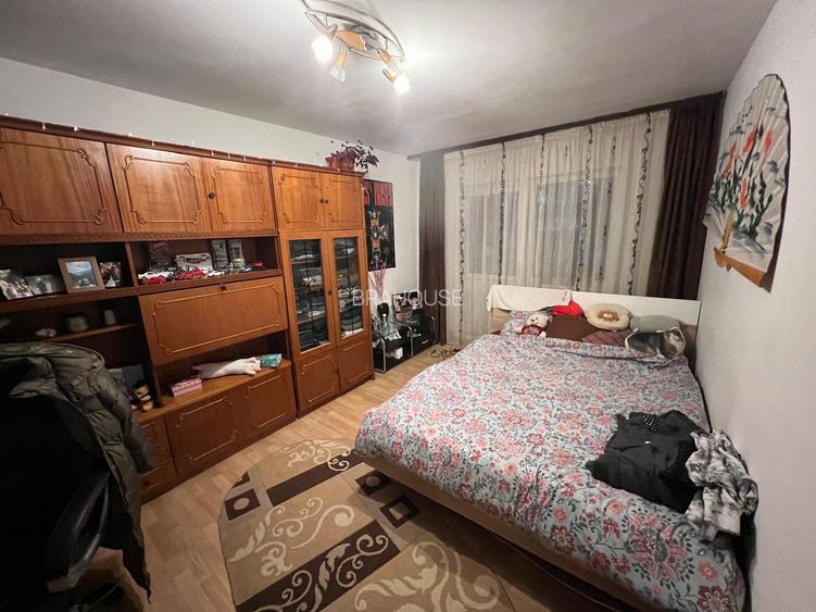Apartament 3 camere decomandat Brasov - 11