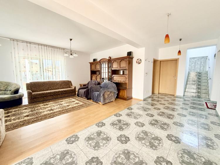 Casa individuala 8 camere Mosnita Veche ideala locuinta sau business - 2