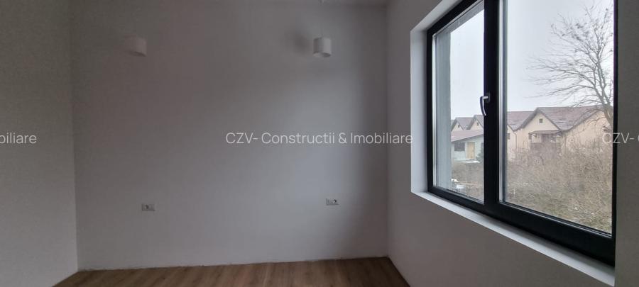 Spațiu, 3 Dormitoare, Curte și Parcare Proprie - 28