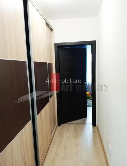 Vânzare apartament 3 camere cu centrală Apărătorii Patriei - 4