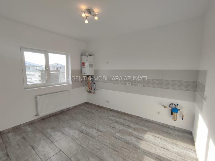 Casă modernă cu living spectaculos - 4