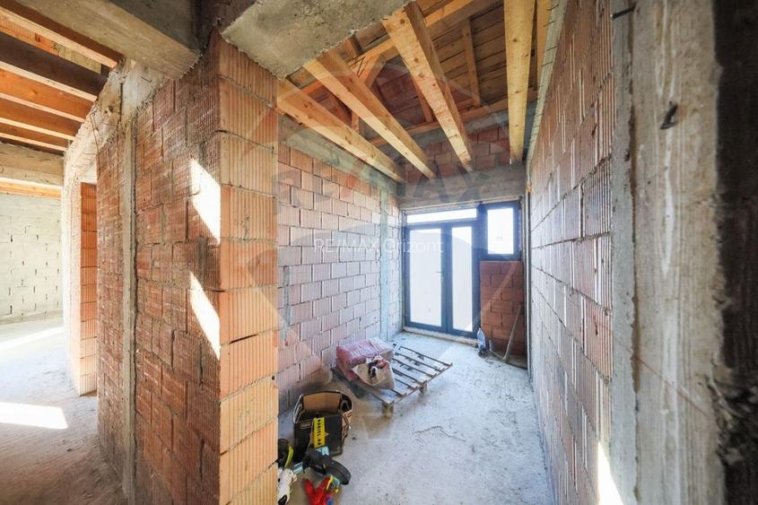 Duplex  la roșu cu 2 apartamente - 6 camere, terase generoase și curte - 19