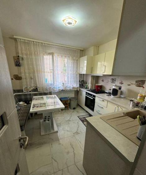 Apartament 4 camere Dristor - 8
