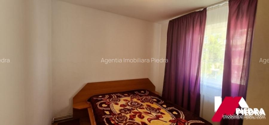 Inchiriez apartament 3 camere,situat pe B-dul Mihai Viteazu, et.3 - 3