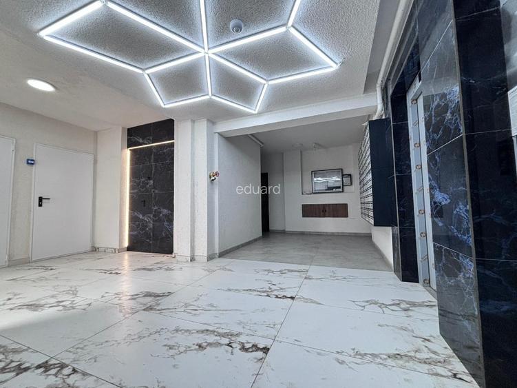 PROPRIETAR vand apartament de 2 camere, et. 1, 43 mp utili, metrou 5 min. pe jos - 5