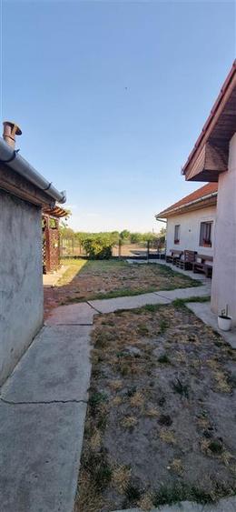Doua Case In Curte  Cenei La 28 Km De Timisoara