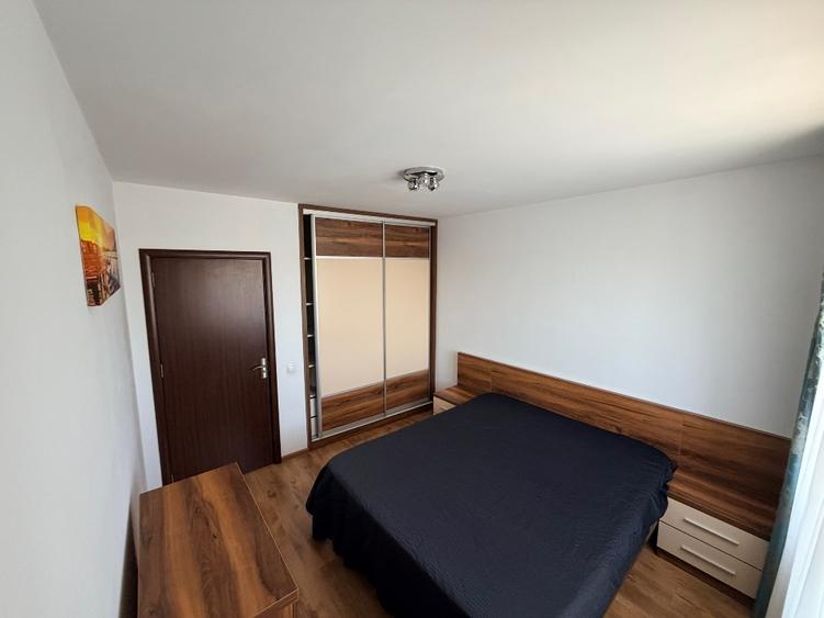 Apartament renovat langa parc și metrou 2 camere plus dressing Drumul Fermei 95
