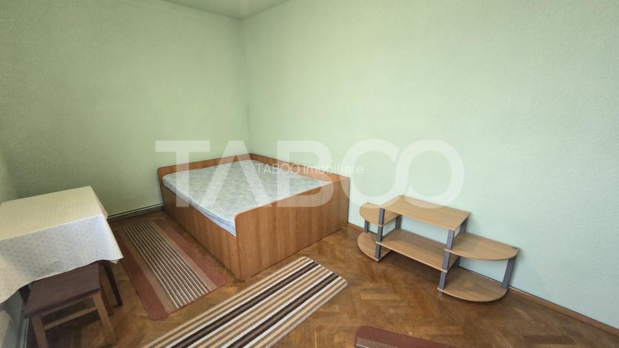 Apartament de vanzare 2 camere decomandate etaj intermediar Strand - 5