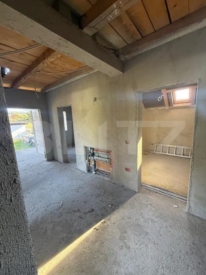Casa Duplex la rosu, 222 mp utili, teren 423 mp, Burdujeni, Suceava