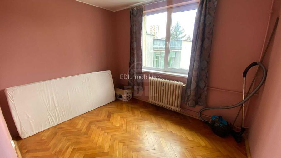 Apartament de vânzare, 3 camere, 54 mp, Plopilor - 4