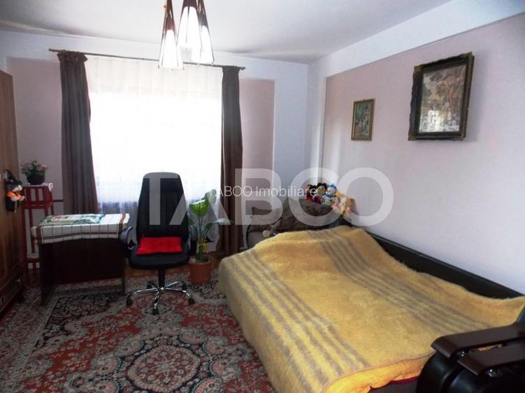 Casa individuala de vanzare 370mp 6 camere si 760mp teren Gusterita - 2