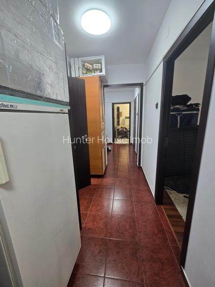 Apartament 3 camere, 2 băi cu geam, aproape de metrou Gorjului. Bloc din 1981 - 16