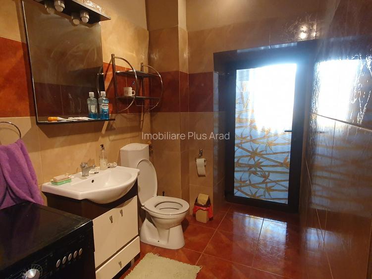 Vand apartament la casa ultracentral 3 camere etaj 1 - 14