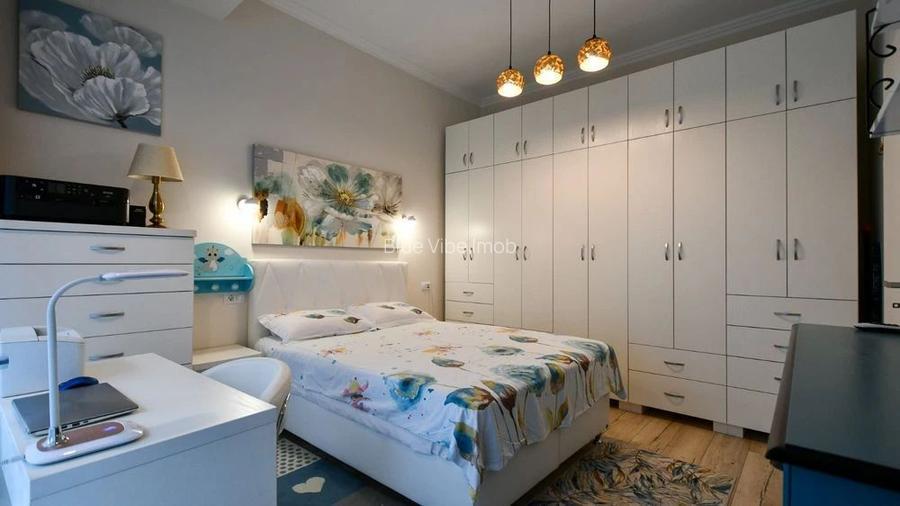 Seaside Living: 2-Room Apt, 250m from Beach + Private Parking - 5