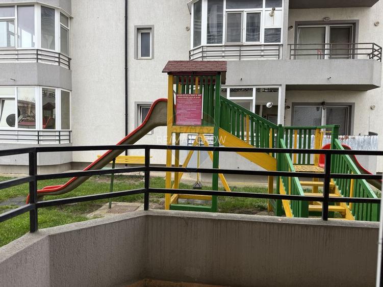 Apartament cu 3 camere de vânzare cu loc de parcare, Calea Bârladului - 14