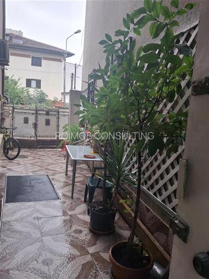 Vila, zona Eminescu, S+P+1+M, 8 camere - 2