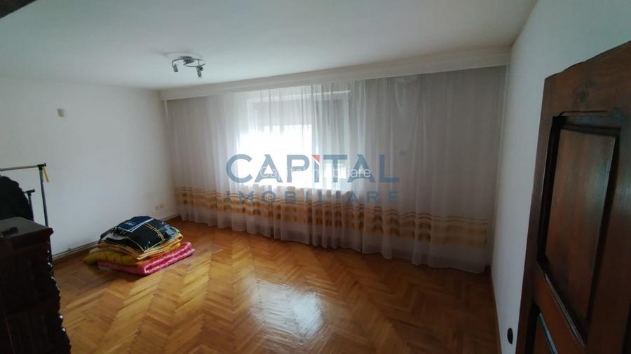 Casa / Vila spatioasa zona URSULET - 3