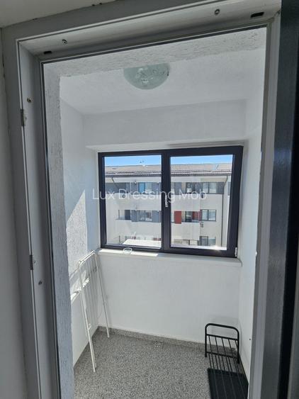 Inchiriez garsoniera mobilata, dispune de suficiente spatii - 14