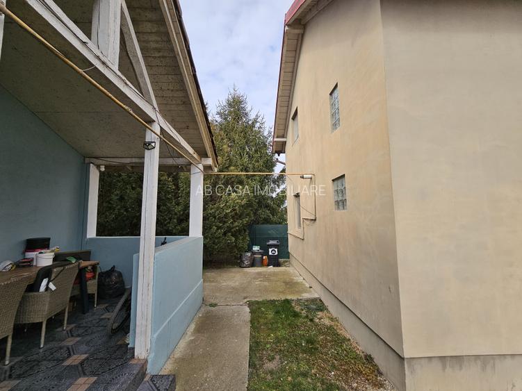 Două case individuale, P+M, construcții 2002/2007, în Giroc, comision 0% - 25