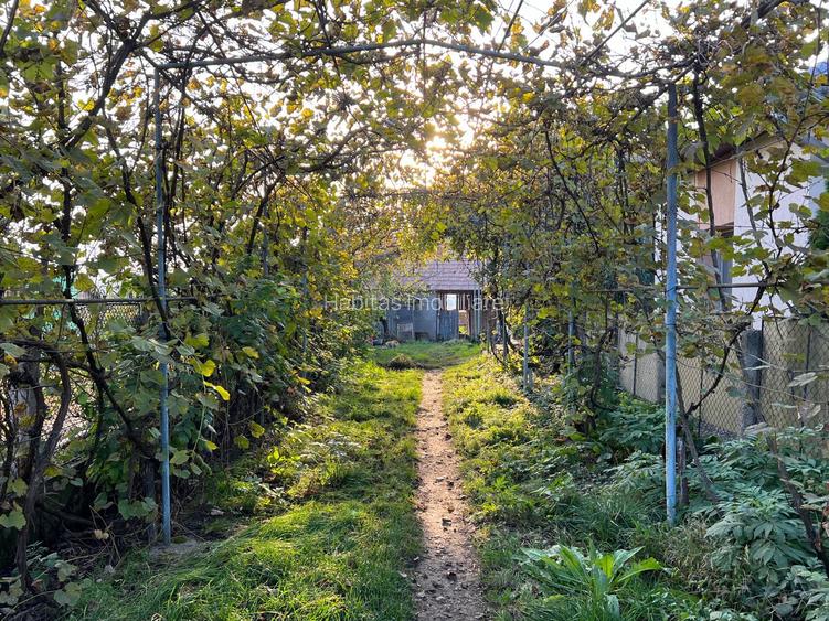 Vand casa in Apahida, zona Centrala, ideal investitie! - 2